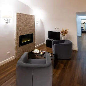 Le Piccole Lune Di Monti Apartment Rome